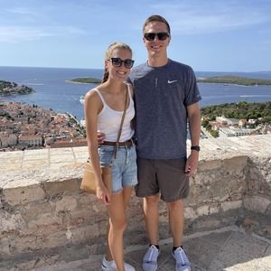 Meet your Posher, Claire